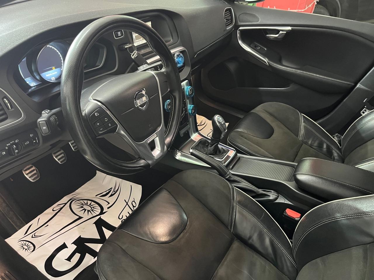 Volvo V40 D2 1.6 R-design Kinetic