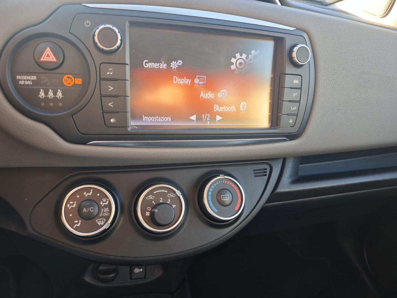 Toyota Yaris 1.5 5 porte Lounge