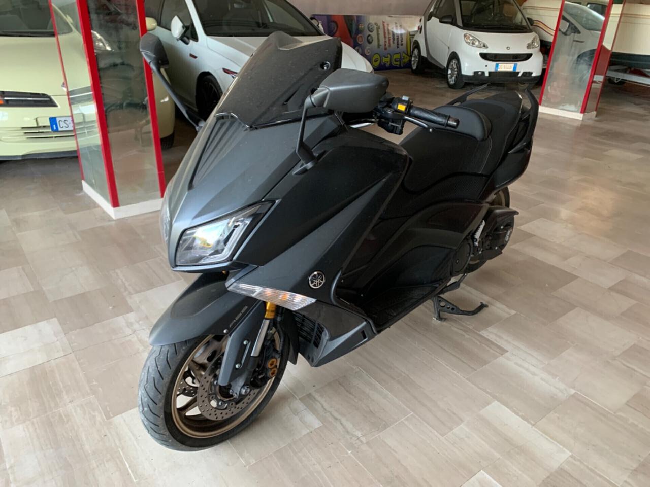 Yamaha T Max 530 Iron Max ABS