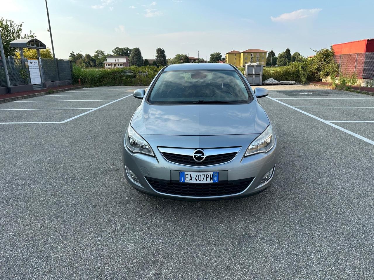 Opel Astra 1.4 Turbo 140CV 5 porte Cosmo