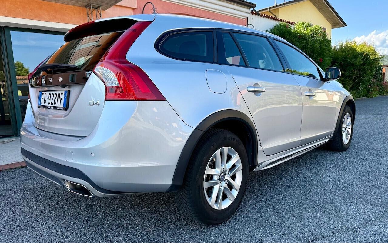 Volvo V60 Cross Country D4 Geartronic Business