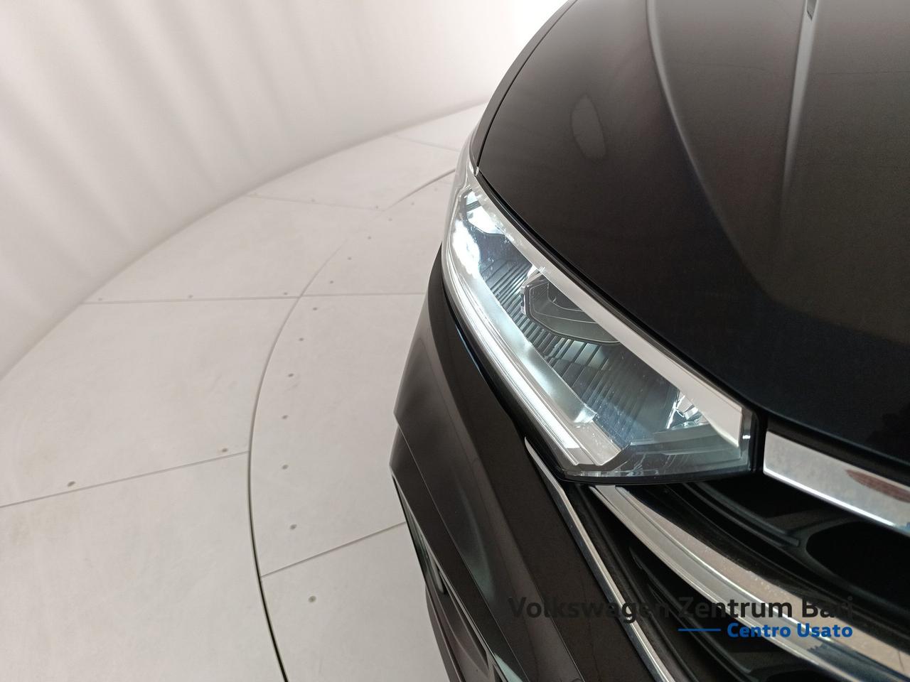 Volkswagen T-Roc 1.0 tsi r-line 110cv