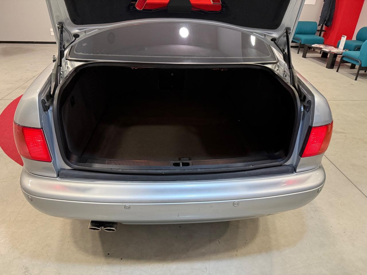 Audi A8 S8 4.2 V8 QUATTRO 340CV PRIMA SERIE