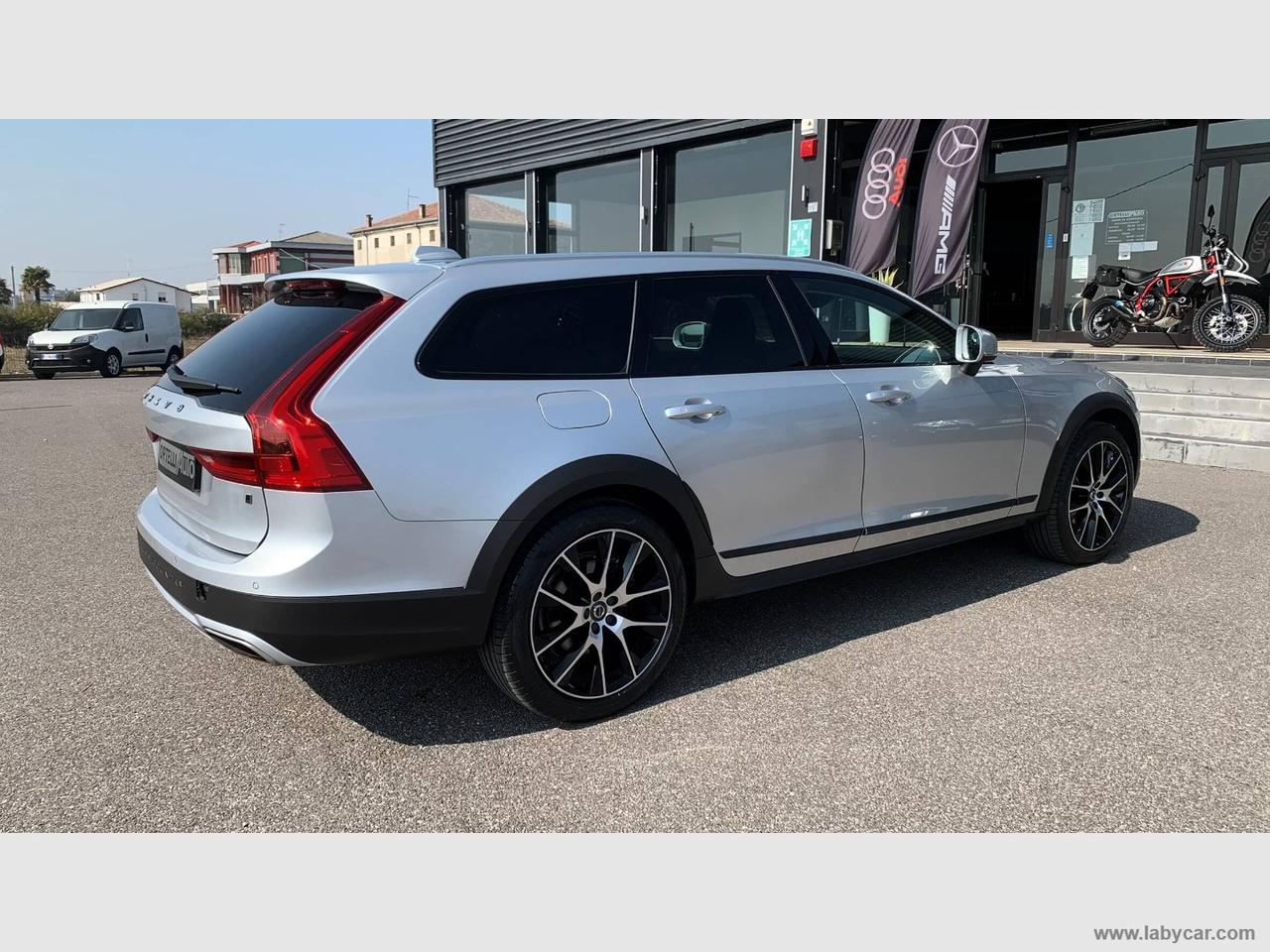 VOLVO V90 Cross Country D4 AWD Geartronic Pro GANCIO TRAINO I.V.A.