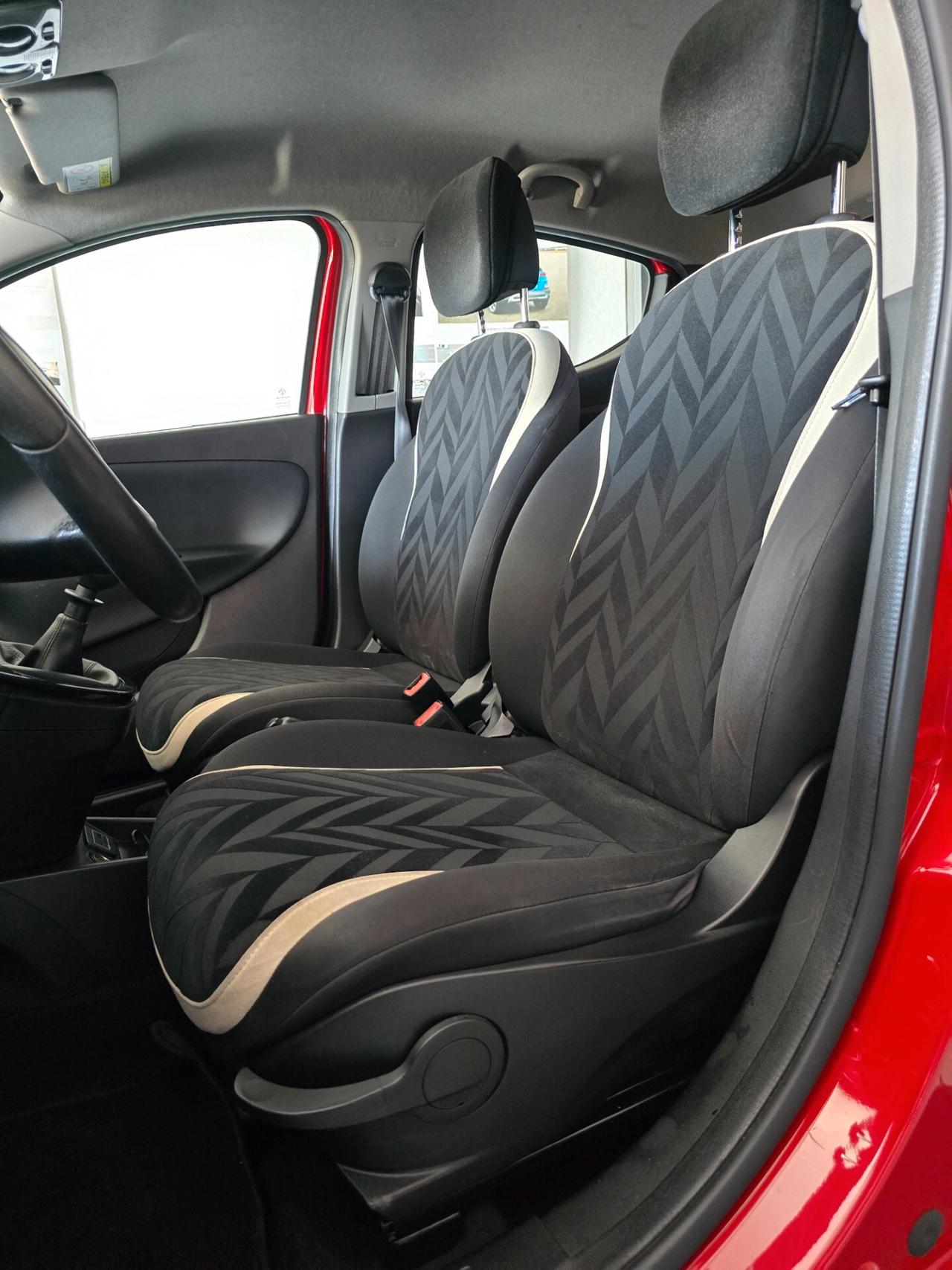 Lancia Ypsilon 1.2 69 CV 5 porte Platinum