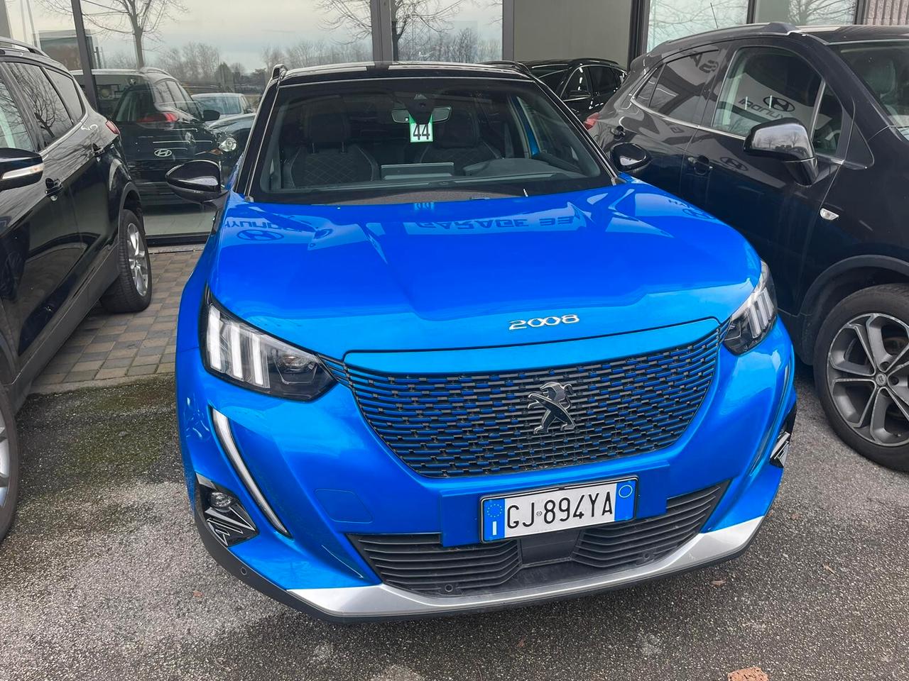 Peugeot 2008 motore elettrico 136 CV GT