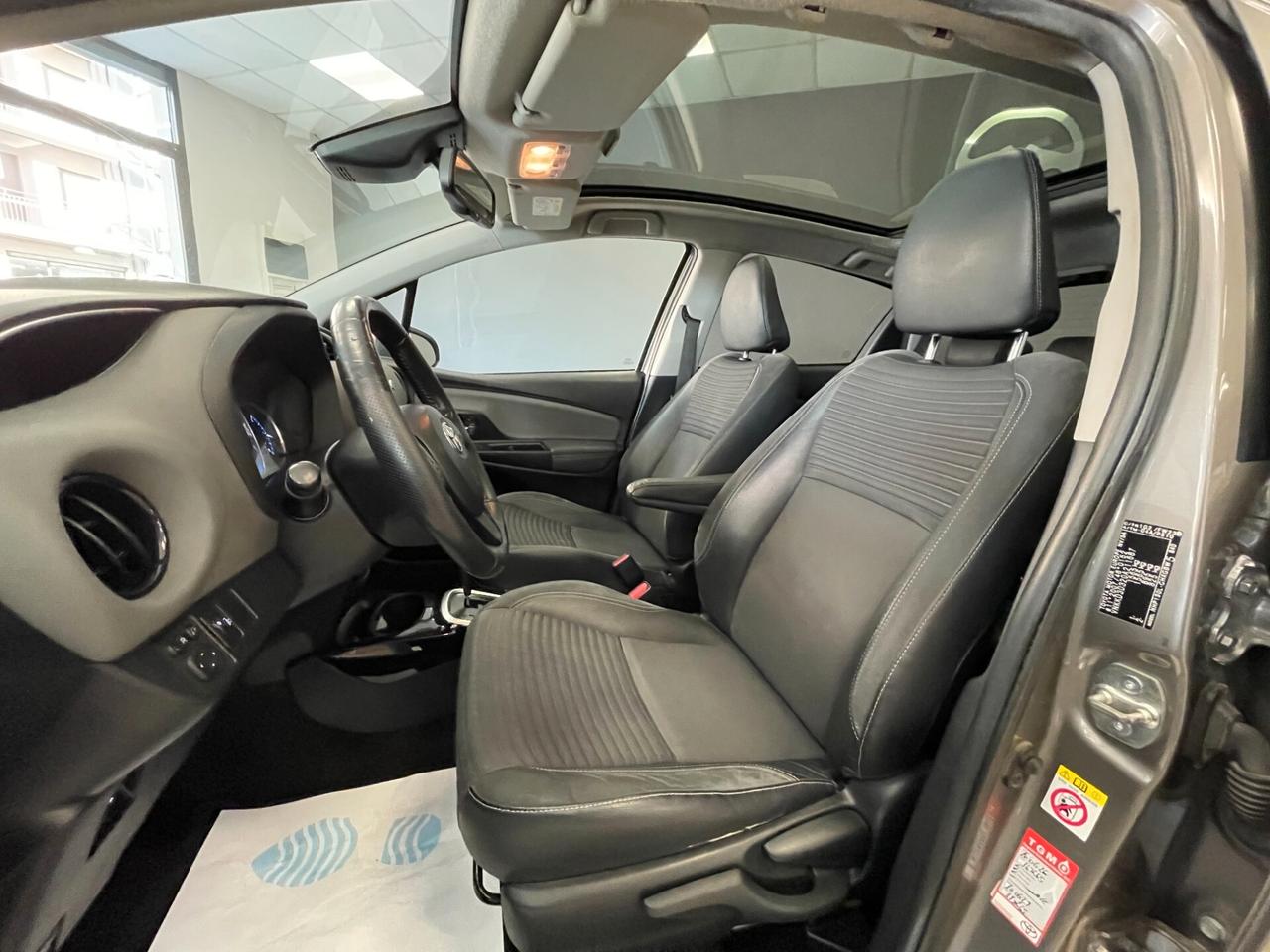 Toyota Yaris 1.5 Hybrid style automatica