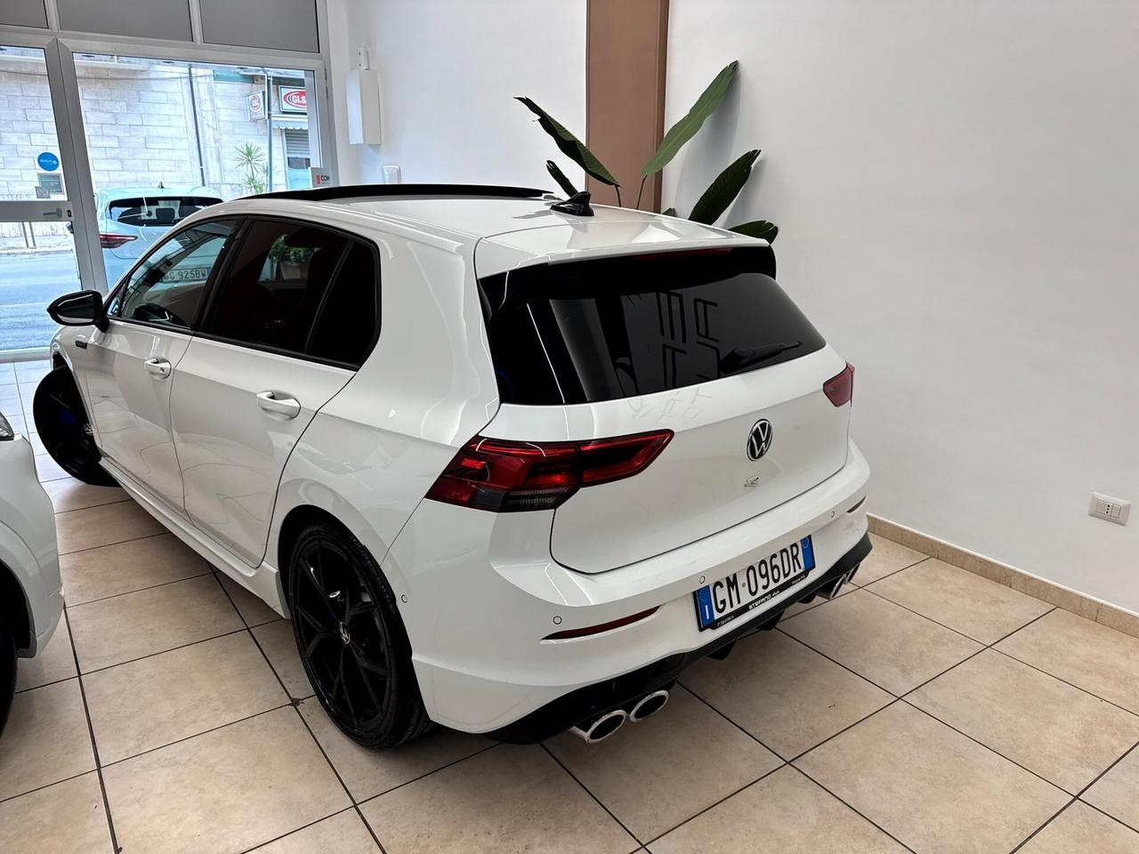 Volkswagen Golf 2.0 TSI DSG 4Motion R