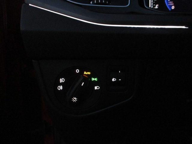 VOLKSWAGEN Taigo 1.0 TSI 110 CV DSG R-Line TETTO/CarPlay
