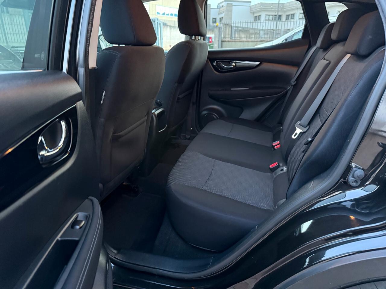 Nissan Qashqai 1.5 dCi Visia Led 4Cam Navi