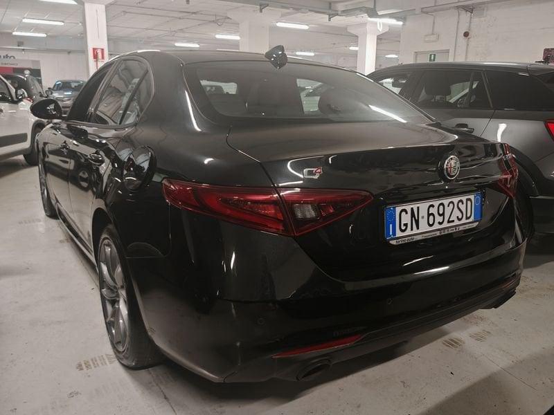 Alfa Romeo Giulia 2.0 Turbo 280 CV AT8 AWD Q4 Ti