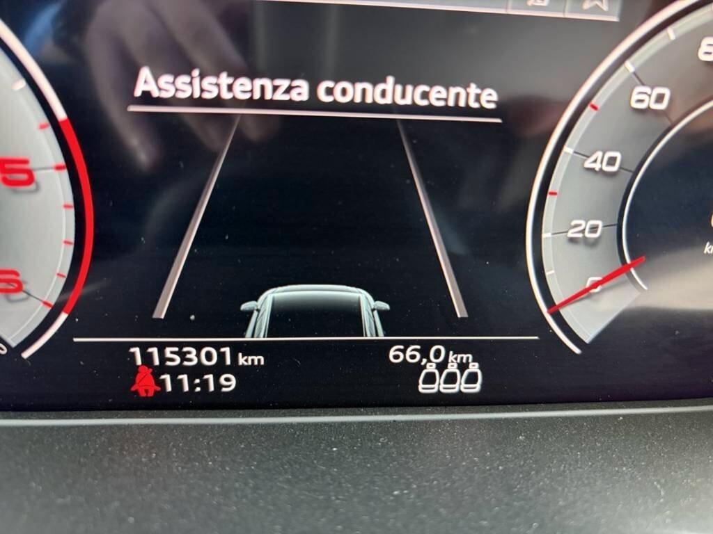 Audi A4 Avant 30 TDI/136 CV S tronic Business Advanced