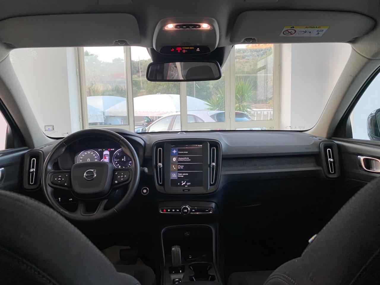 Volvo XC40 2.0D 150cv auto. Iscription FULL LED/CAM2020