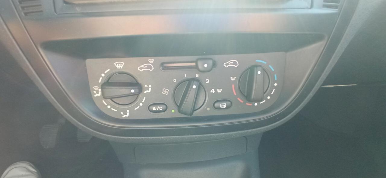 Citroen C3 1.1 GPL 65 MILA KM