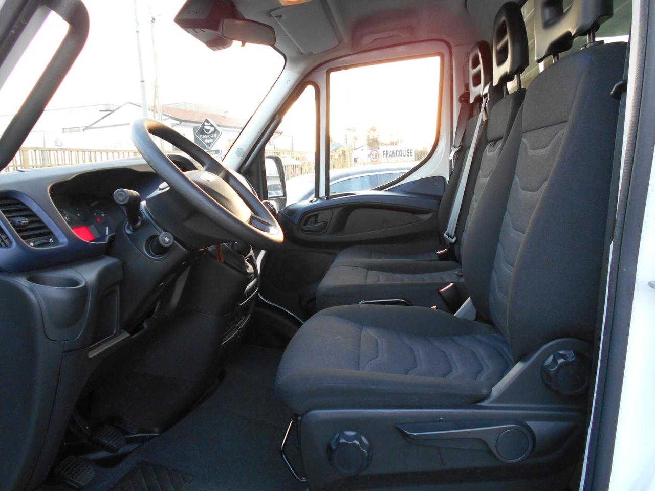Iveco Daily 35c18 cabinato