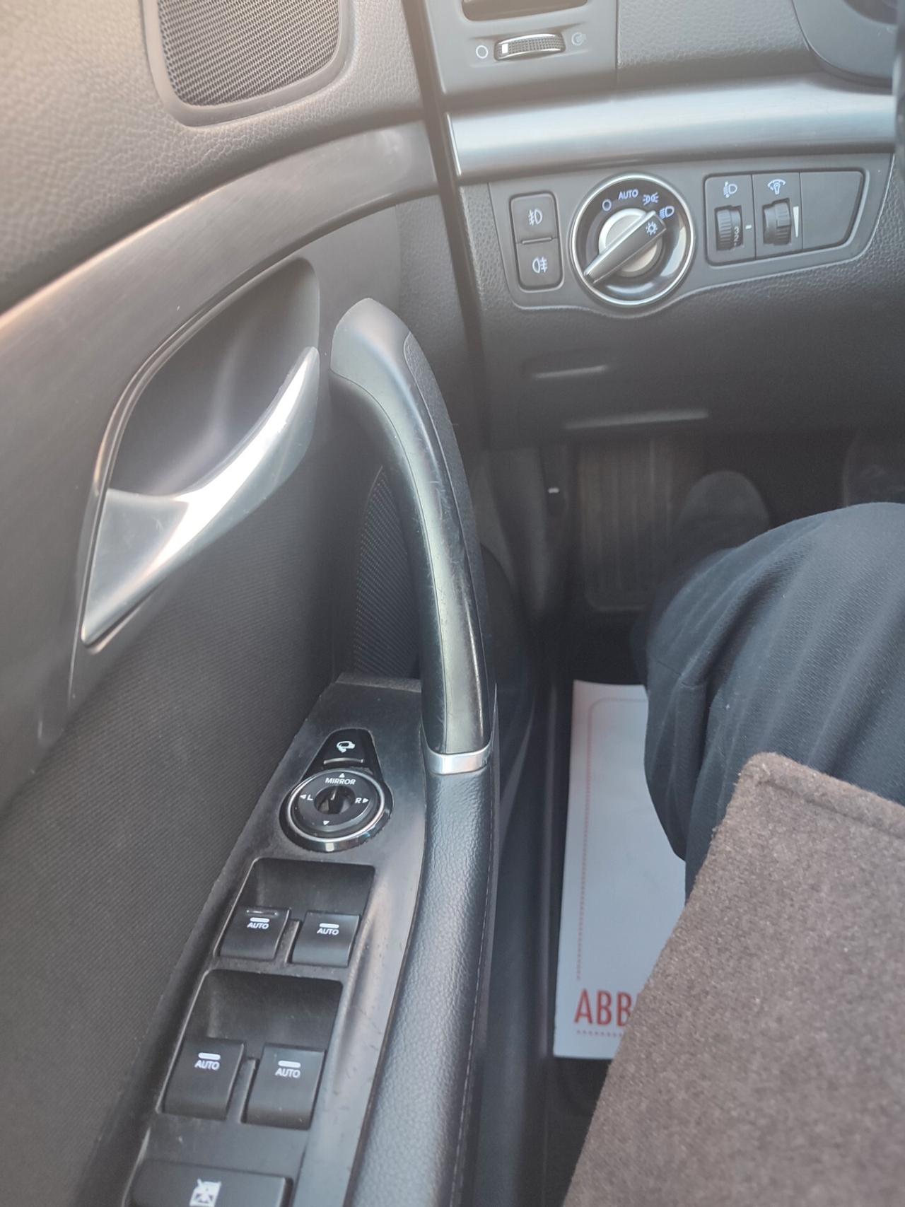 HYUNDAI i40 DEL 2013 1.7DIESEL AUTOMATICA FULL OPTIONAL