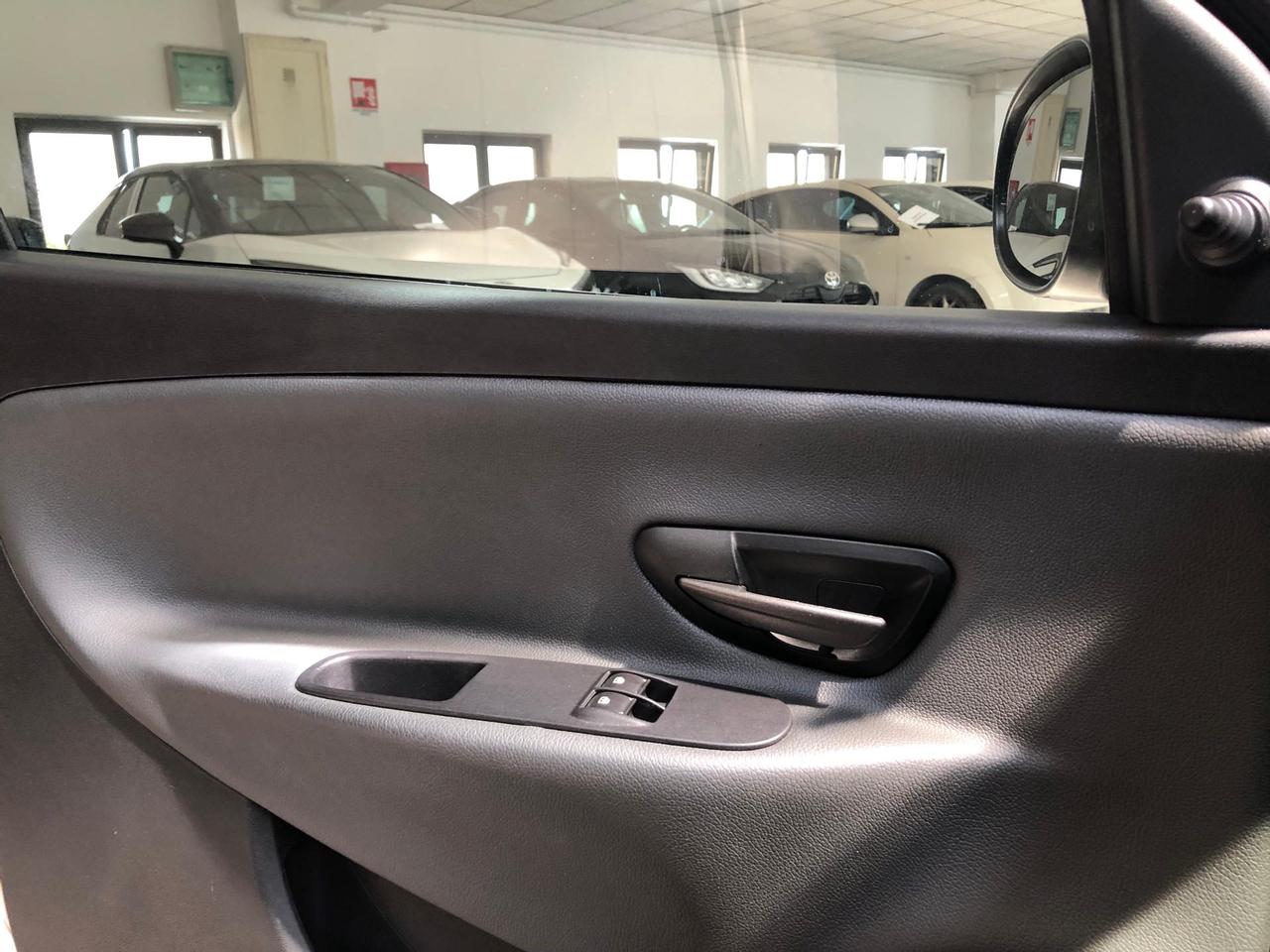 Lancia Ypsilon 1.2 Gold ecochic Gpl 69cv my16