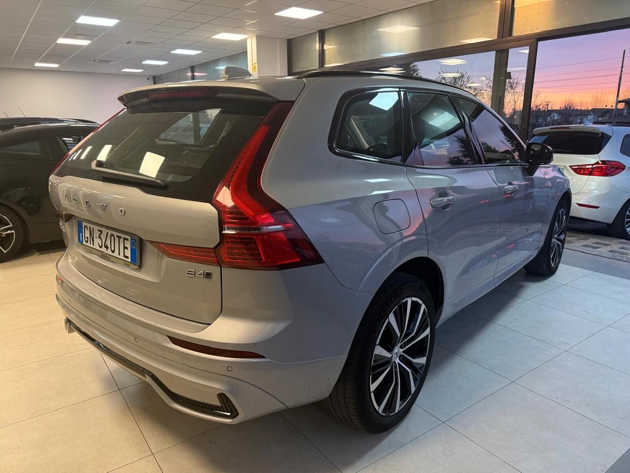 Volvo XC 60 XC60 B4 (d) AWD automatico Plus Dark