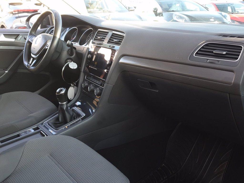 VOLKSWAGEN Golf variant 1.4 tgi trendline 110cv del 2017