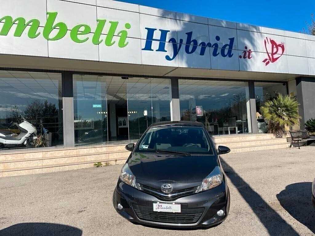 TOYOTA YARIS 1.0 5 PORTE ACTIVE NEOPATENTATI