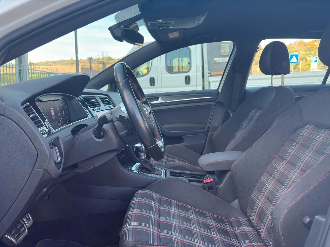 VOLKSWAGEN GOLF 7.5 GTI 2.0TSI 245cv DSG