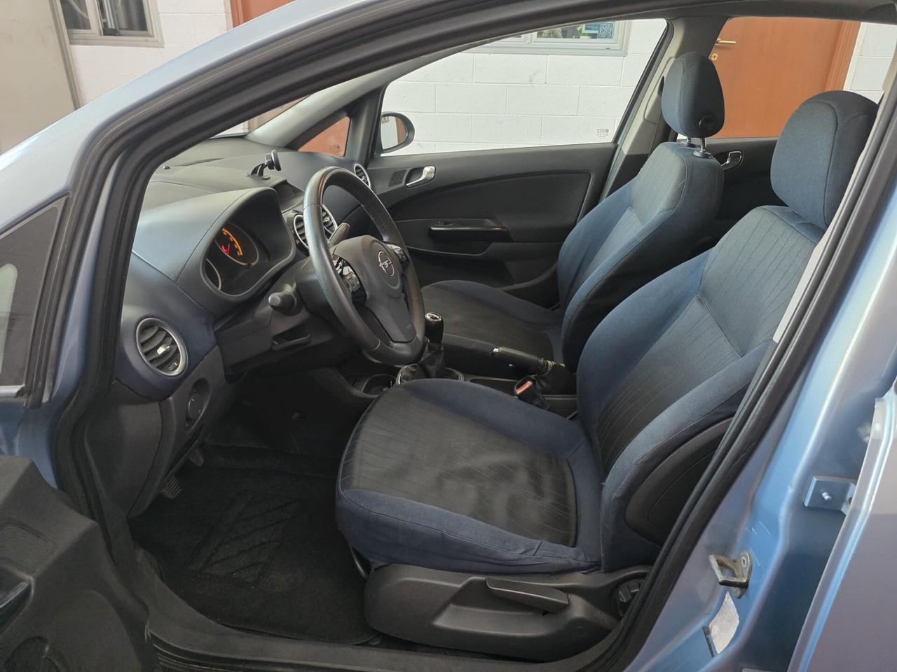 Opel Corsa 1.2 5 porte Cosmo NEOPAT