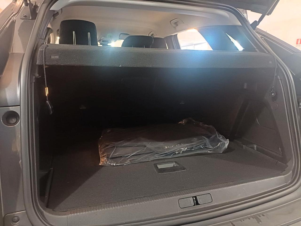 Peugeot 3008 BlueHDi 130 S&S EAT8 Business