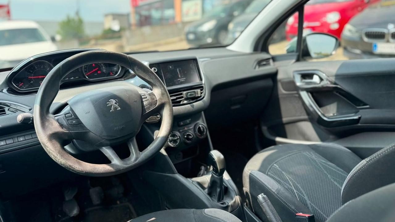 Peugeot 208 1.0 benzina 2015 neop.