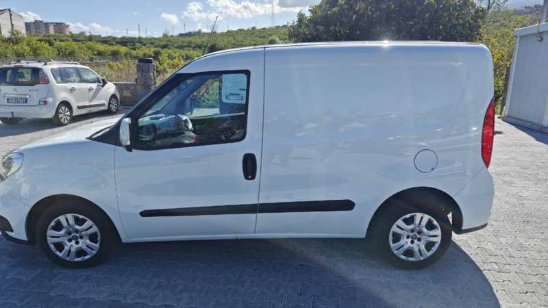 Fiat doblo cargo 1.6 MT (105 cv) 2016