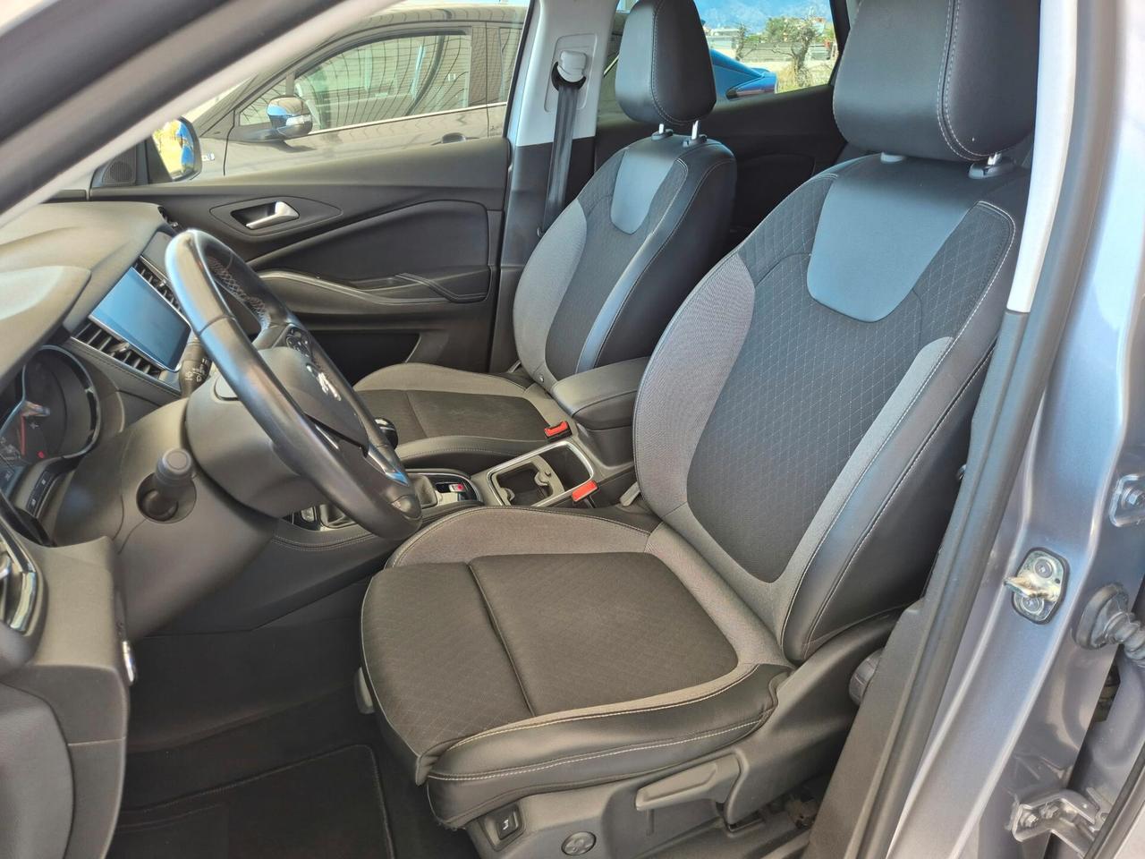 Opel Grandland X 1.5 diesel 130 cv