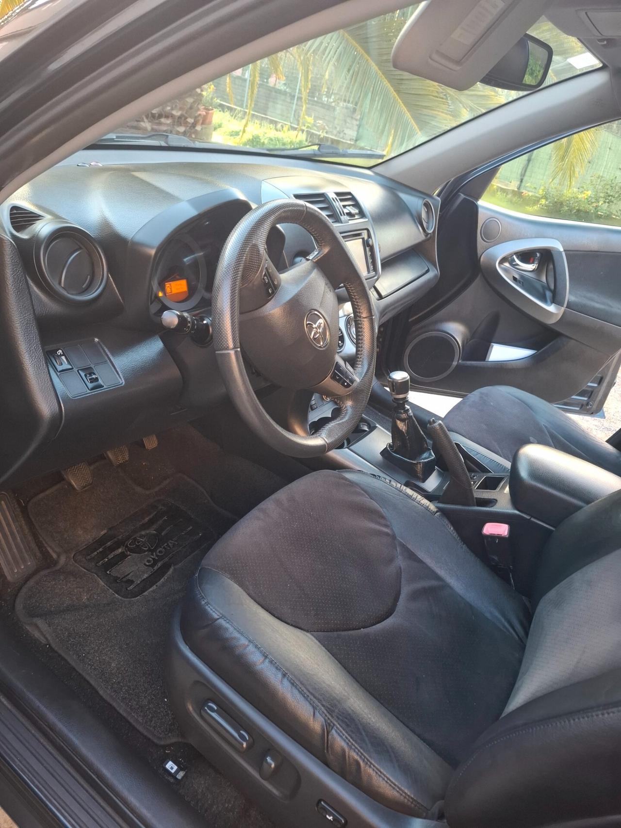 Toyota RAV 4 RAV4 Crossover 2.2 D-4D 150 CV Lounge