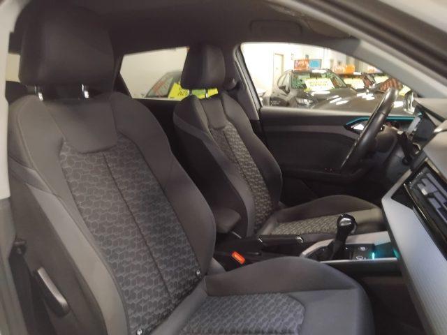 AUDI A1 citycarver 30 TFSI S tronic Identity Contrast