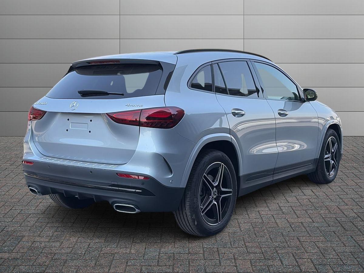 Mercedes-Benz GLA 200 d 4MATIC