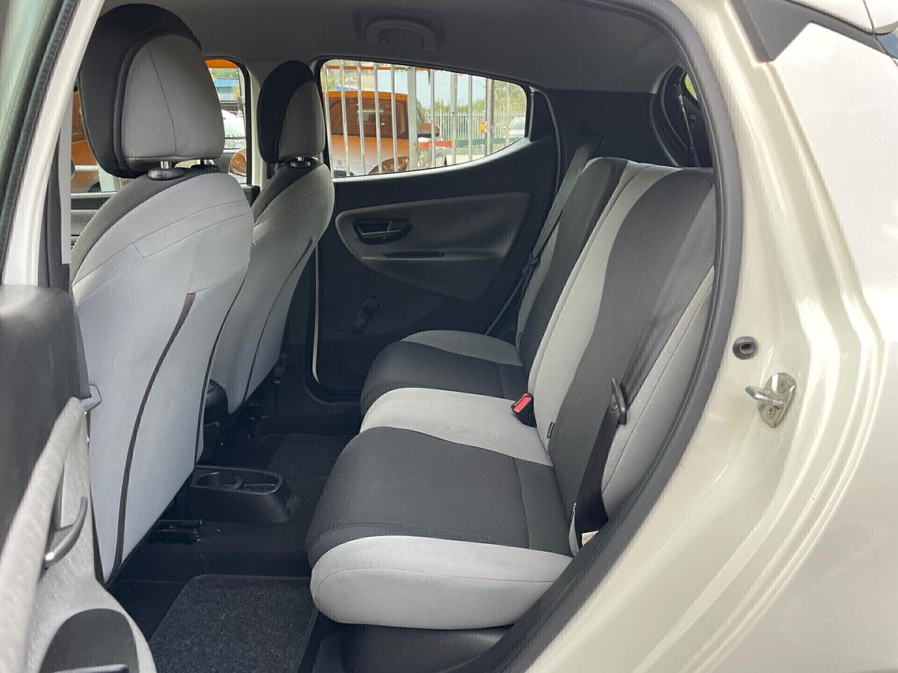 Lancia Ypsilon 0.9 TwinAir 85 CV 5 porte Metano Ecochic Gold