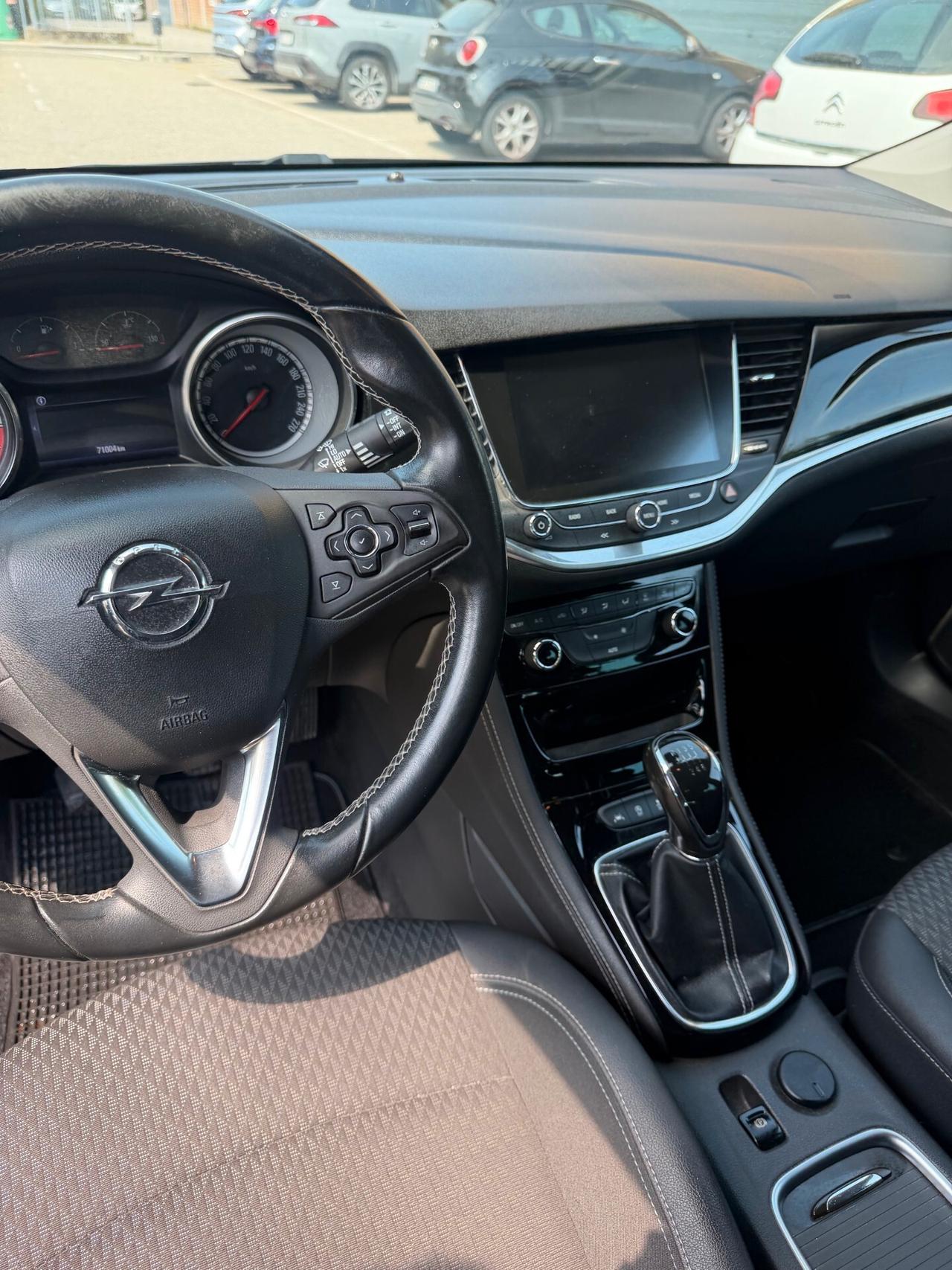 Opel Astra Sports Tourer 1.6 cdti 1.5 dci - NEOP. - NAV. - 12 MESI DI GARANZIA -