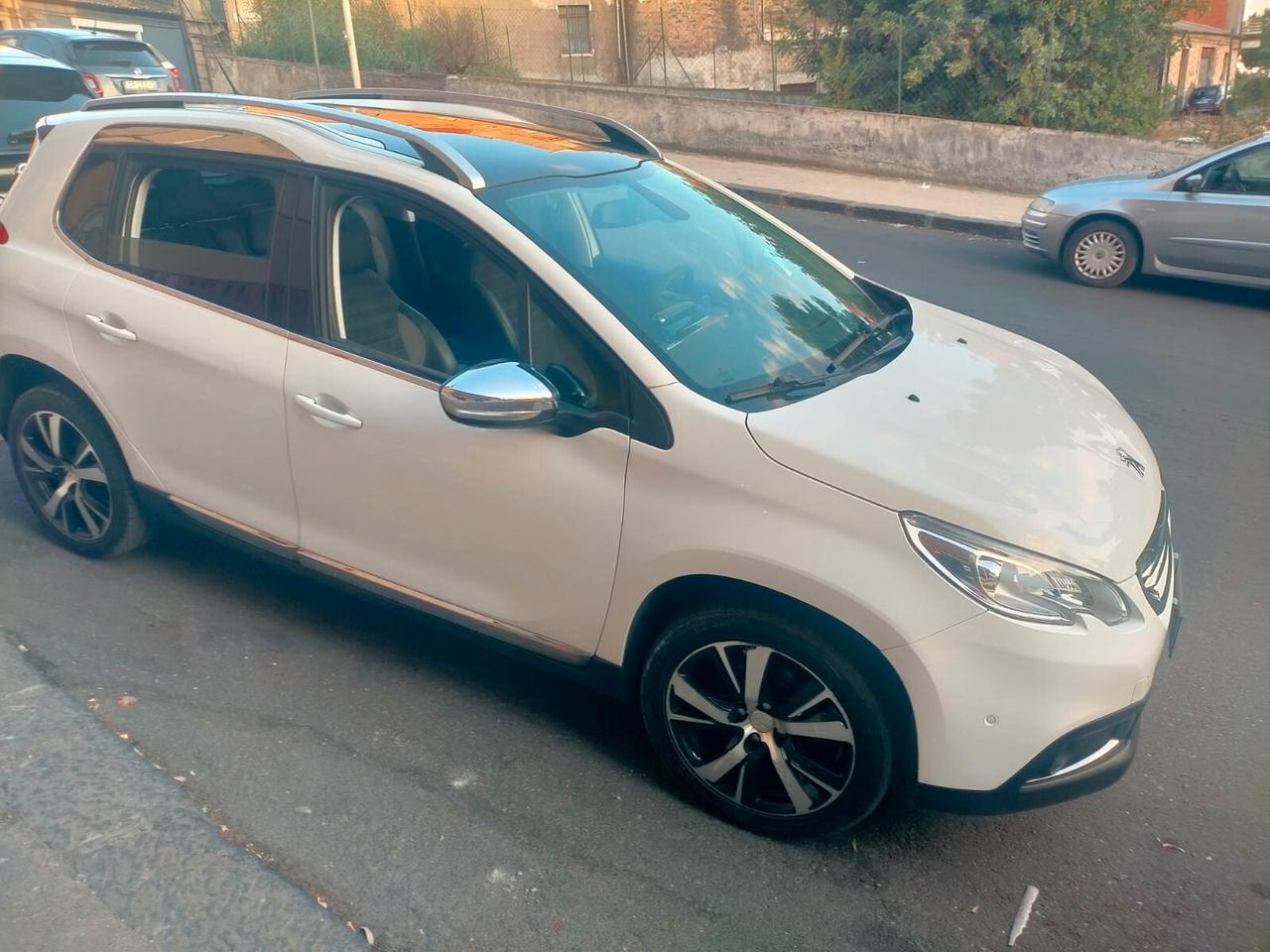 Peugeot 2008 BlueHDi 100 Allure