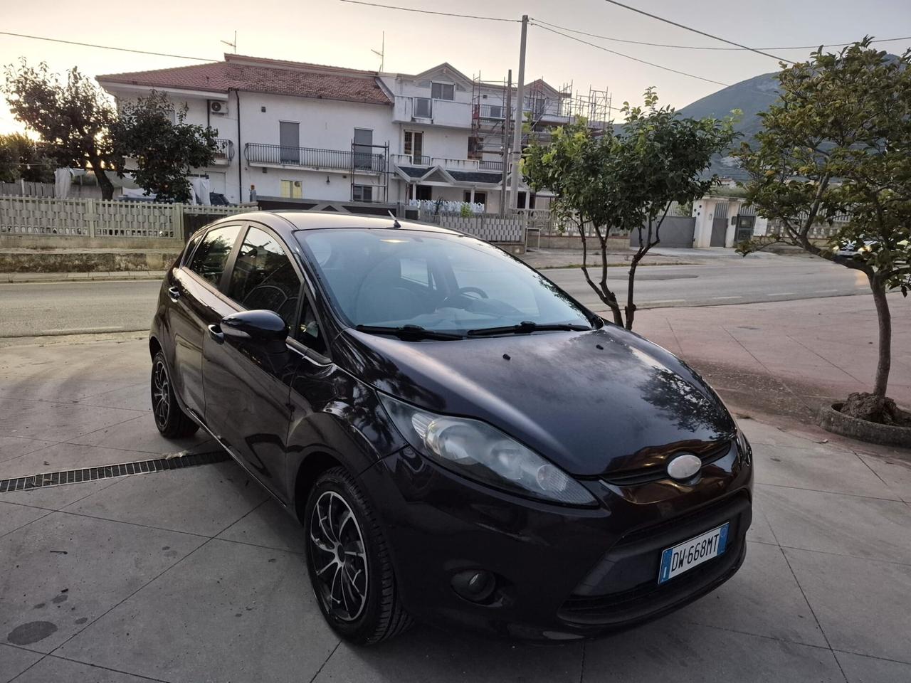 Ford Fiesta 1.4 TDCi 70CV 5 porte Titanium