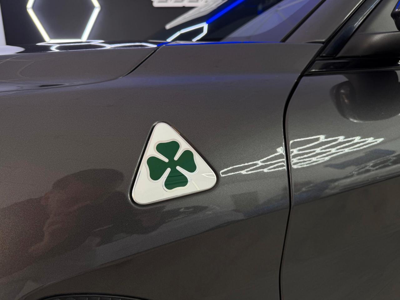 Alfa Romeo Giulia 2.9 V6 Bi-Turbo AT8 Quadrifoglio