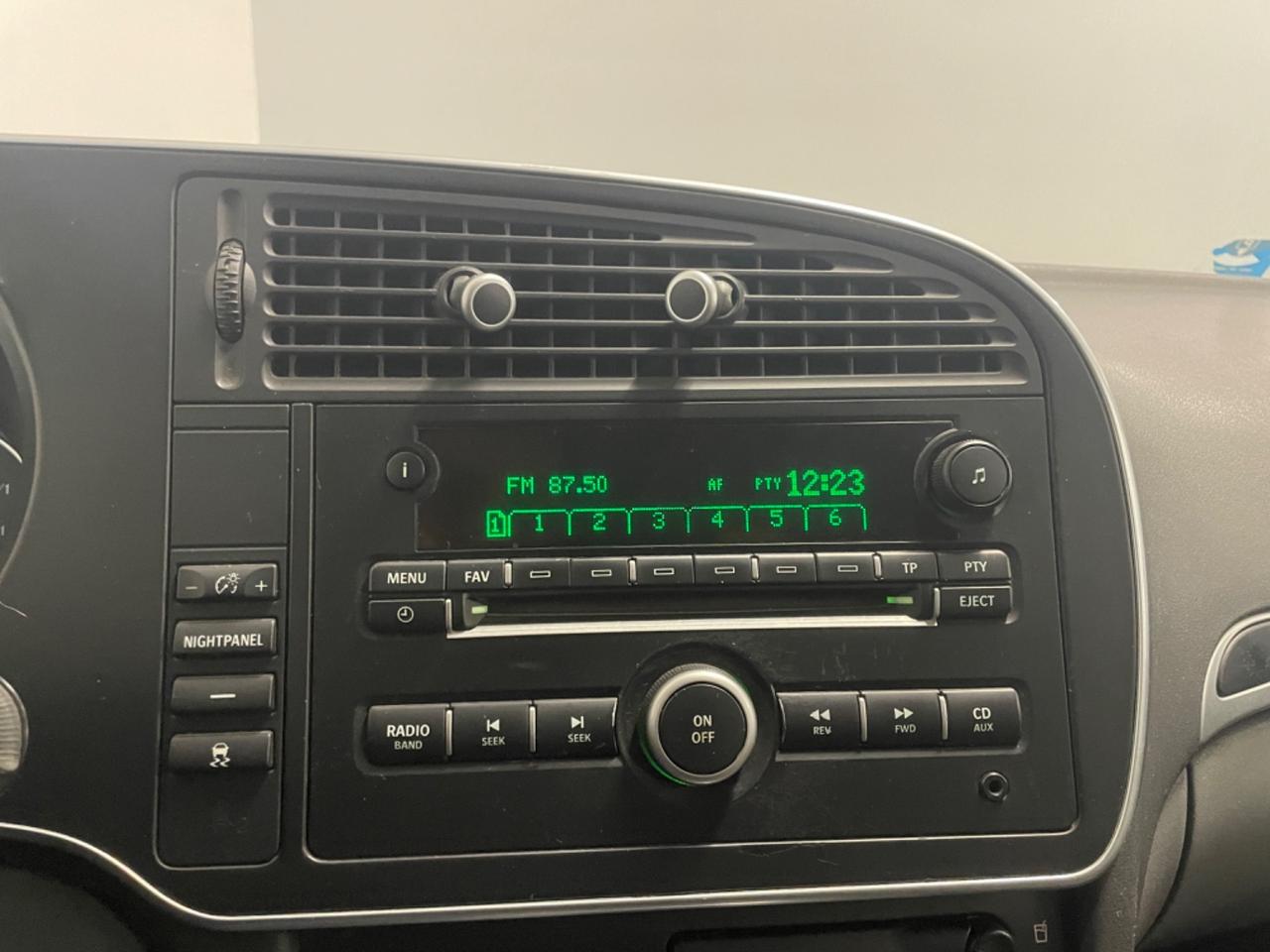 Saab 9-3 SportHatch 1.9 TiD 16V DPF Vector Perfetta