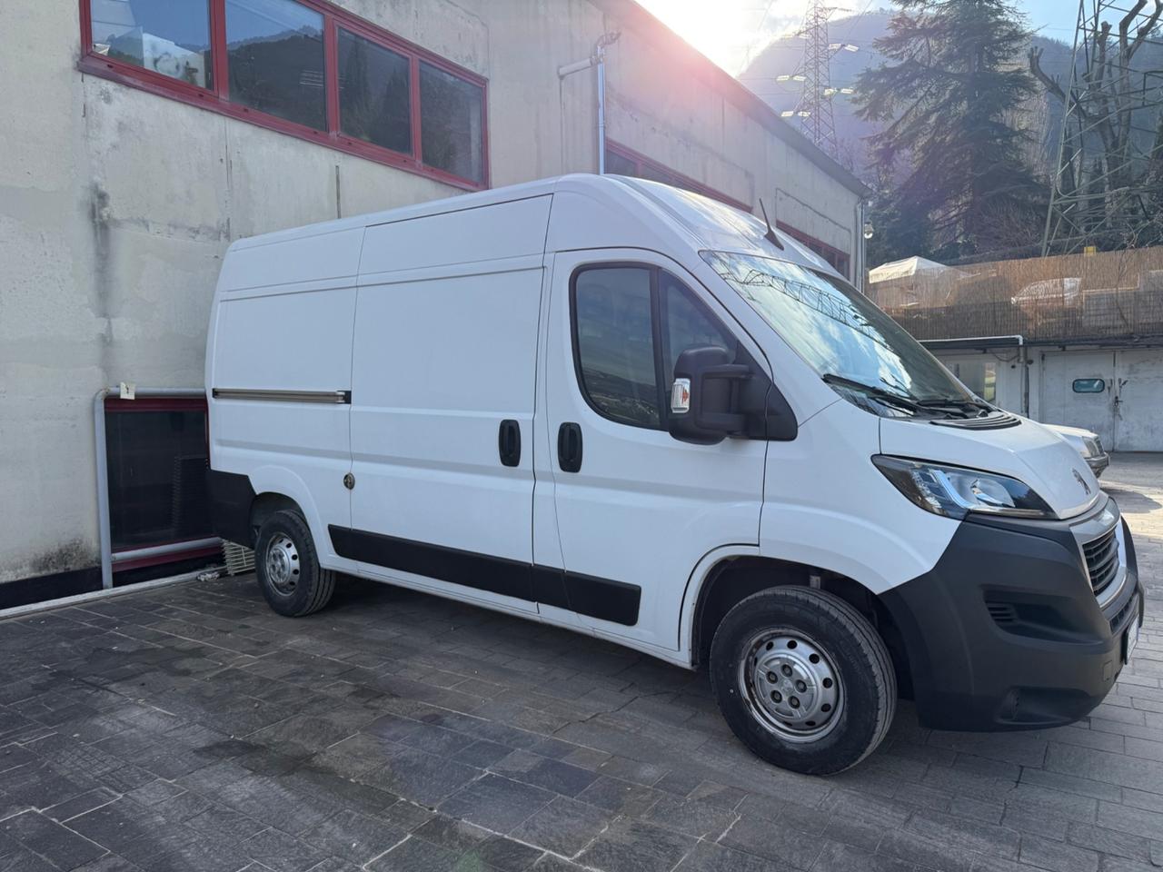FURGONE PEUGEOT BOXER 335 L2H2 2.2 140 CV