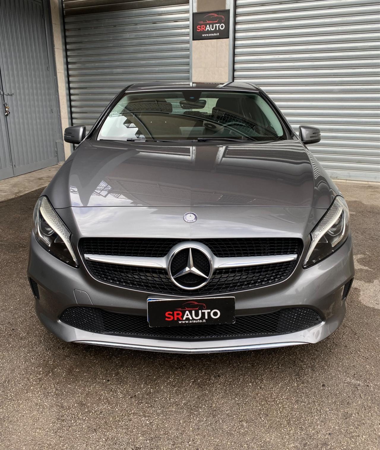 Mercedes-Benz A 180d 1.5 109cv Premium - 2017