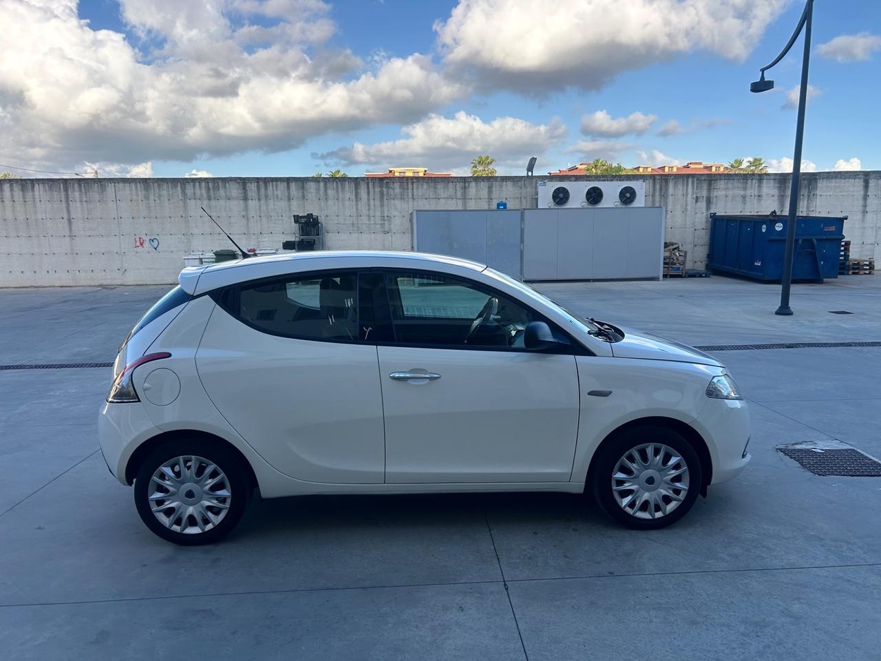 Lancia Ypsilon 1.2 69 CV 5 porte Elle