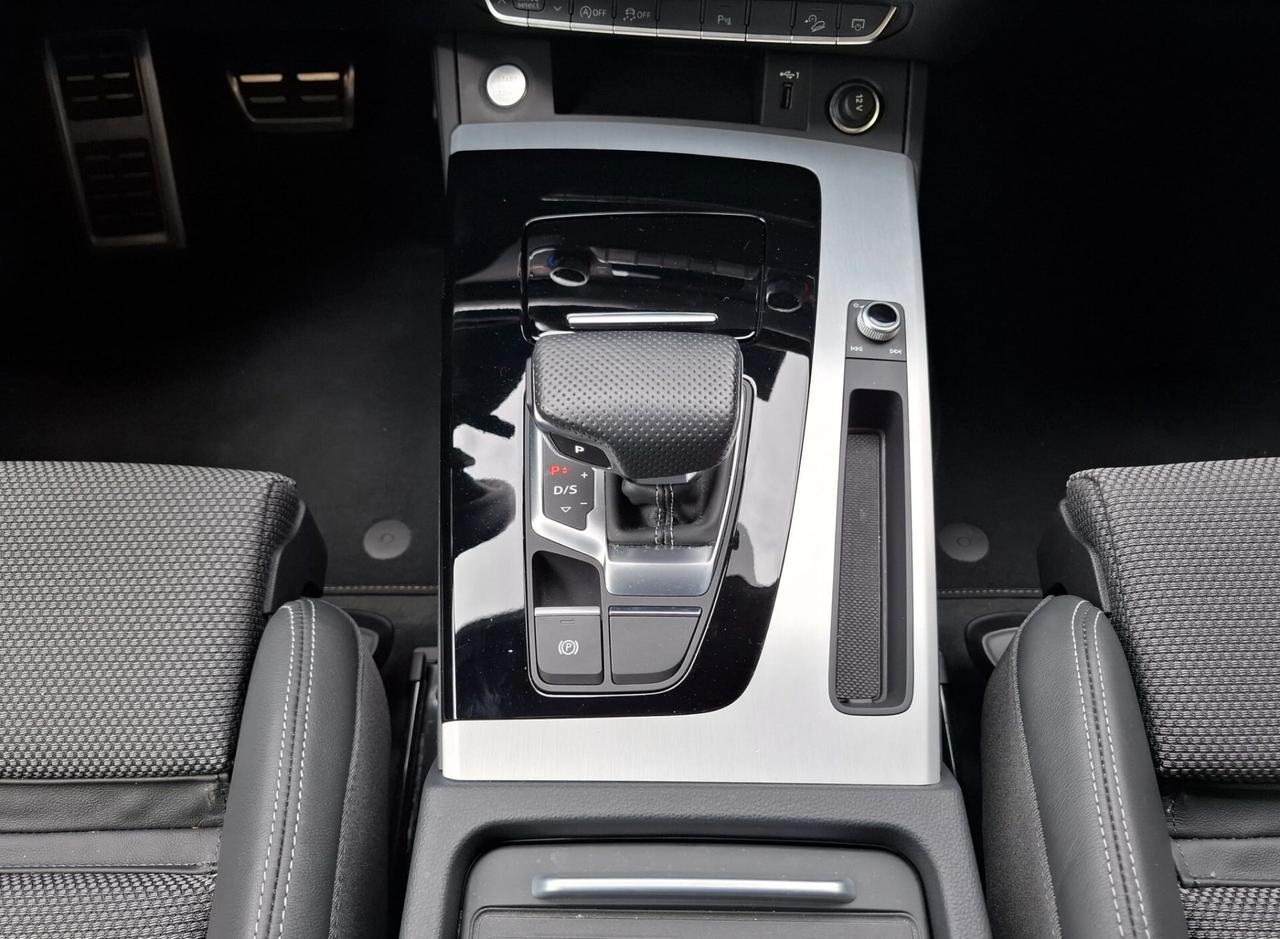 Audi Q5 SPB 40 TDI quattro 3 x S Line/Tetto IVA ESP