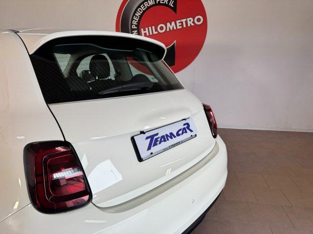 FIAT 500e Berlina 23,8 kWh Action