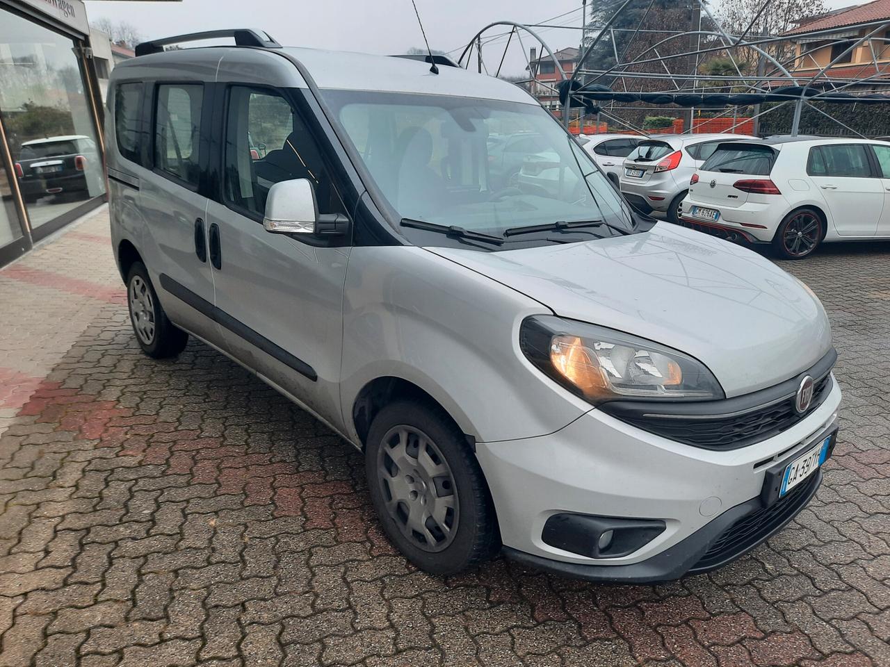 Fiat Doblo JTD LOUNGE CLIMATIZZATORE VOL. MULTIFUNZIONI GOMME 4 STAGIONI RADIO TOUCH SCRENN BLUETOOTH