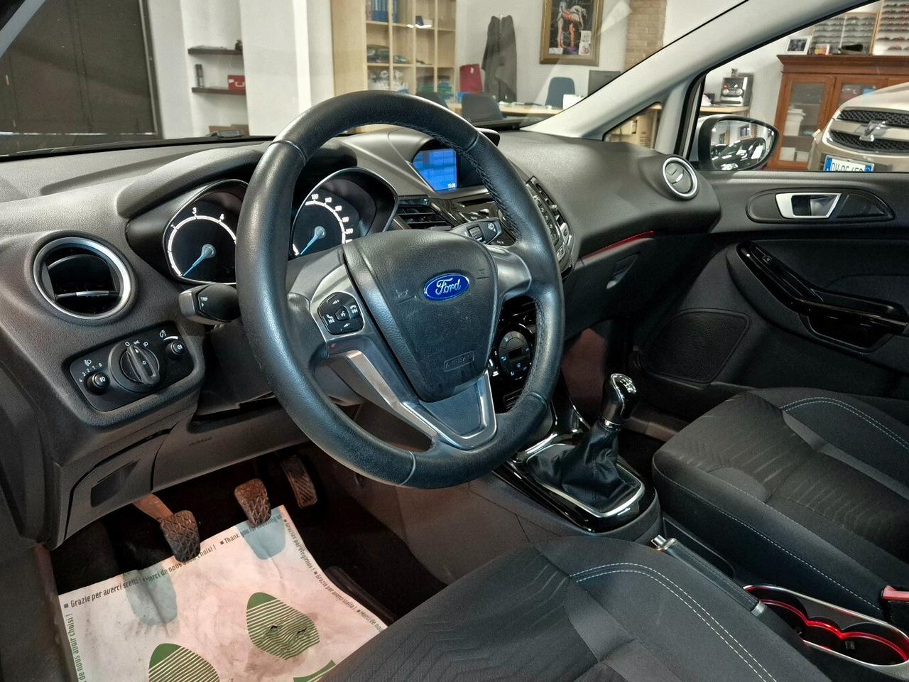 Ford Fiesta 1.5 TDCi 75CV 5 porte Titanium