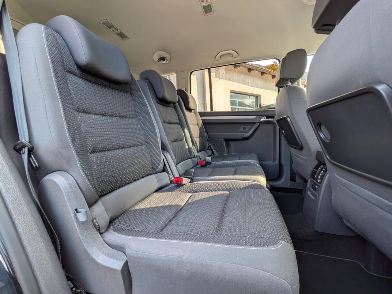 VW TOURAN 1.6 TDI 105CV 7 POSTI