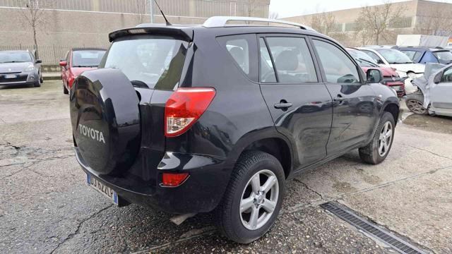 TOYOTA RAV 4 MY23 RAV 2.0 Luxury CAMBIO AUTOMATICO ROTTO