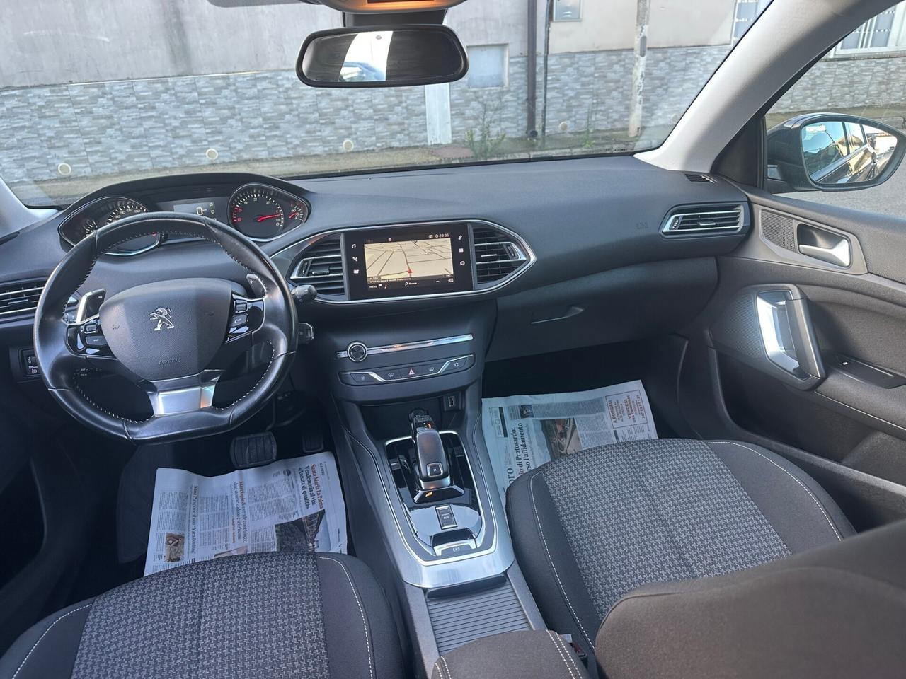 Peugeot 308 BlueHDi 130 EAT8 Allure 2018