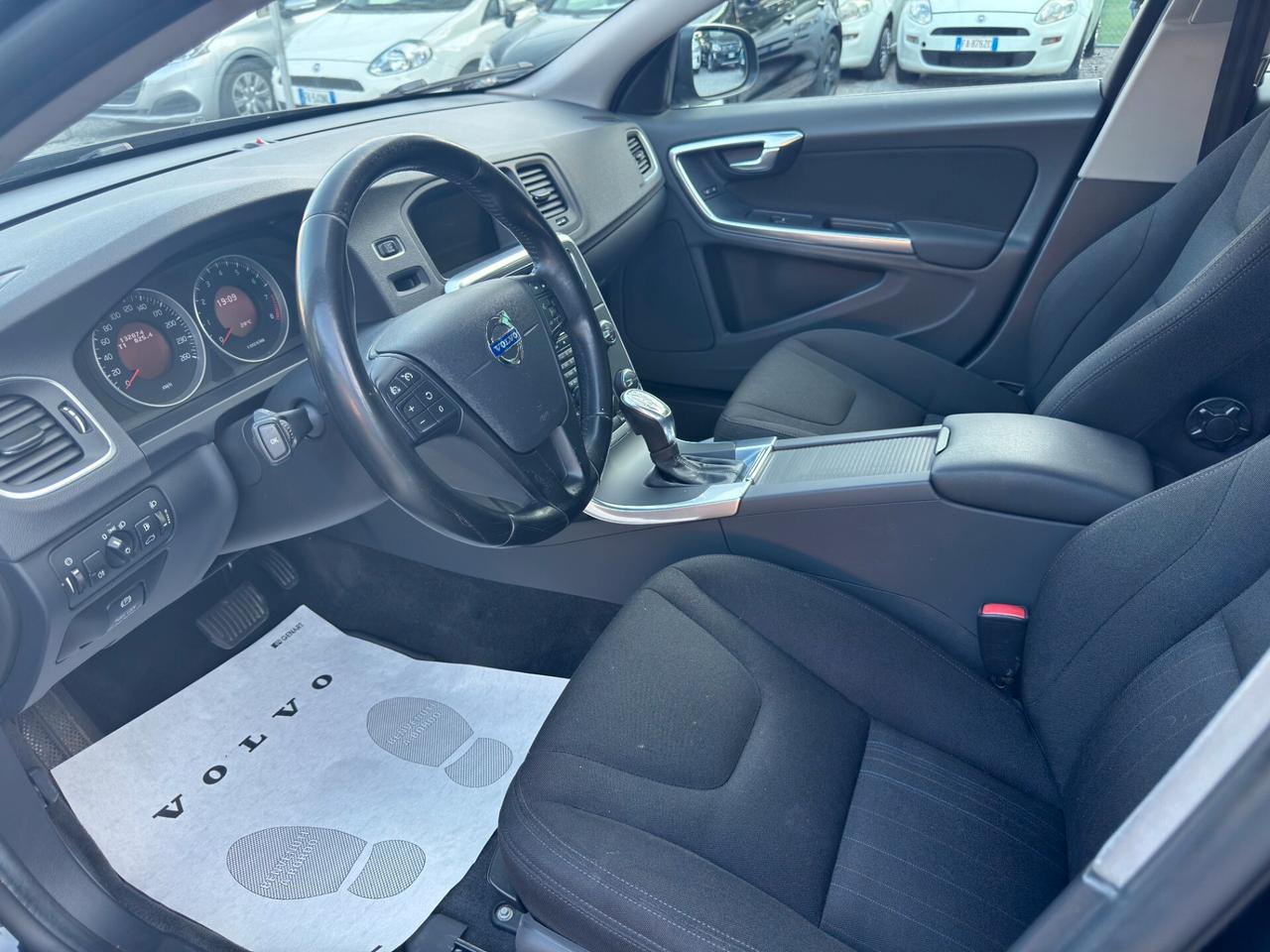 Volvo V60 T3 Powershift Momentum
